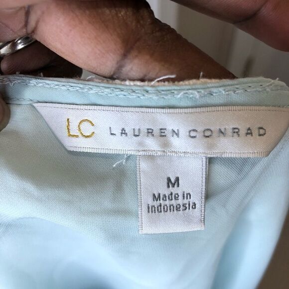 Lauren Conrad blue sleeveless top w/ pearl collar - Picture 5 of 15